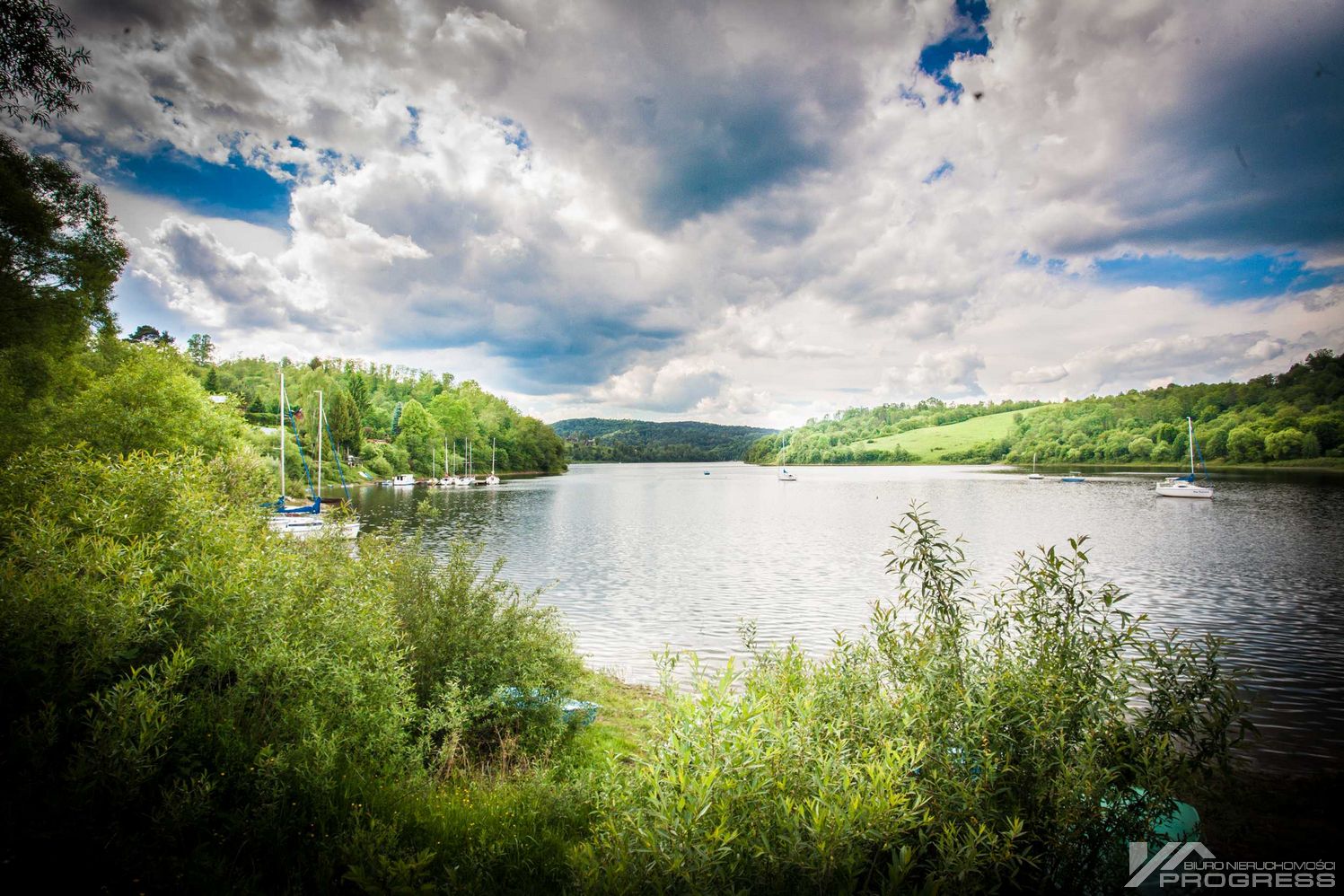 Teren dla Inwestora 3 ha - BIESZCZADY /nad Soliną/. DZIAŁKI DLA INWESTORA.