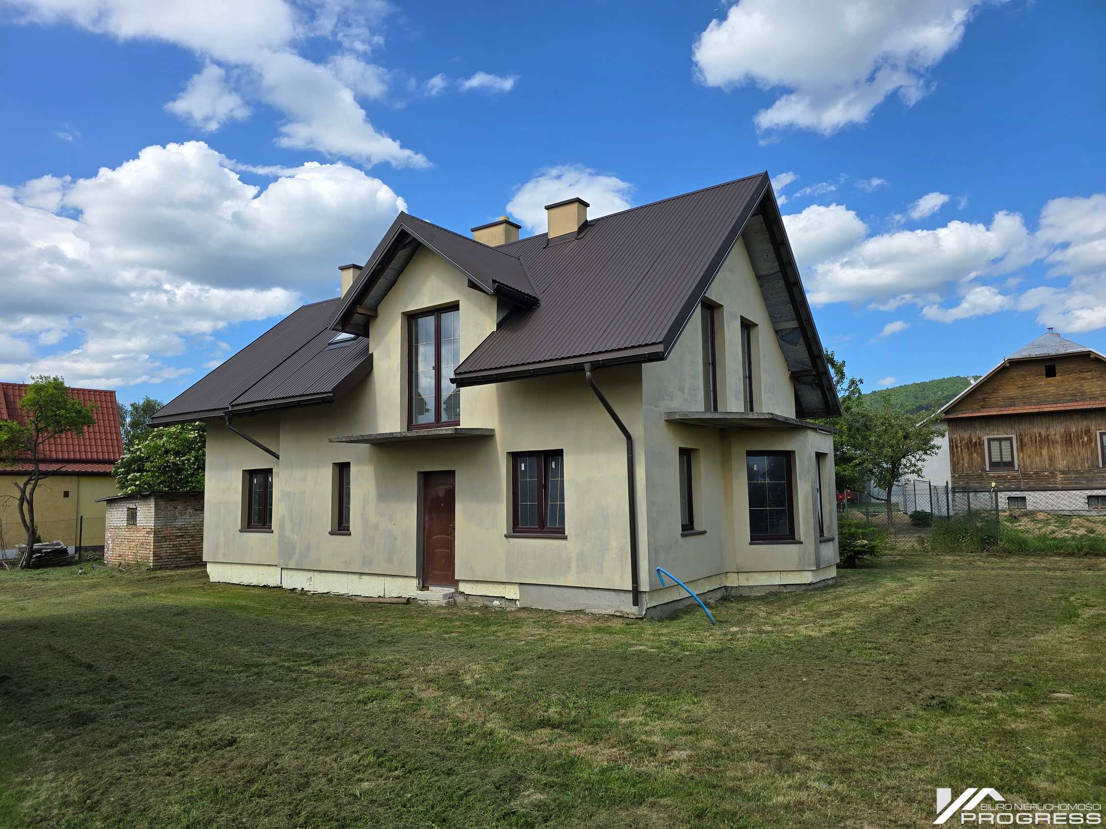 Dom 121m2 stan do wykończenia, docieplony i otynkowany - Odrzykoń /k. Krosna/.