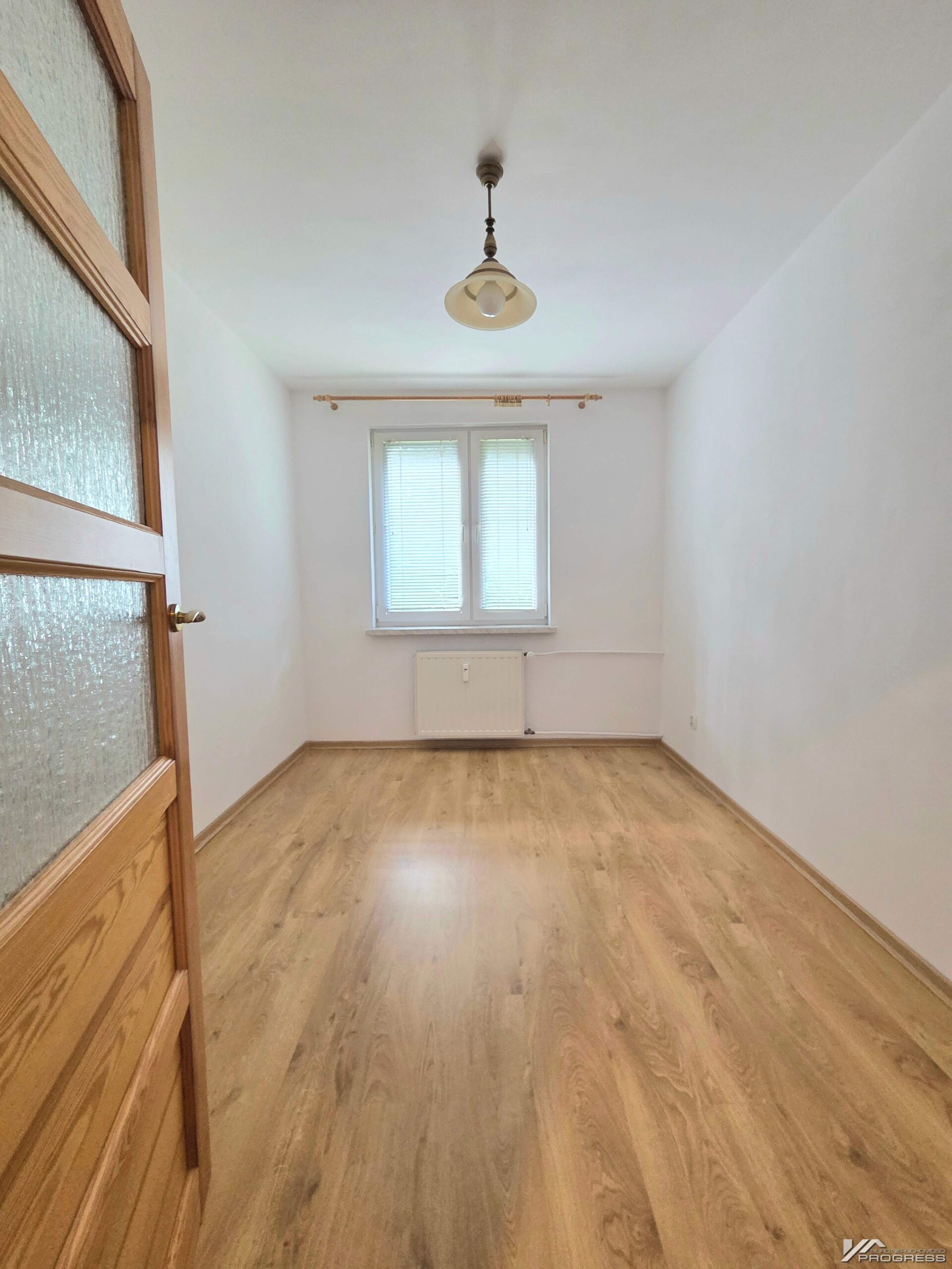Mieszkanie do wynajęcia 51m2 – KROSNO /Oś. Tysiąclecia/.