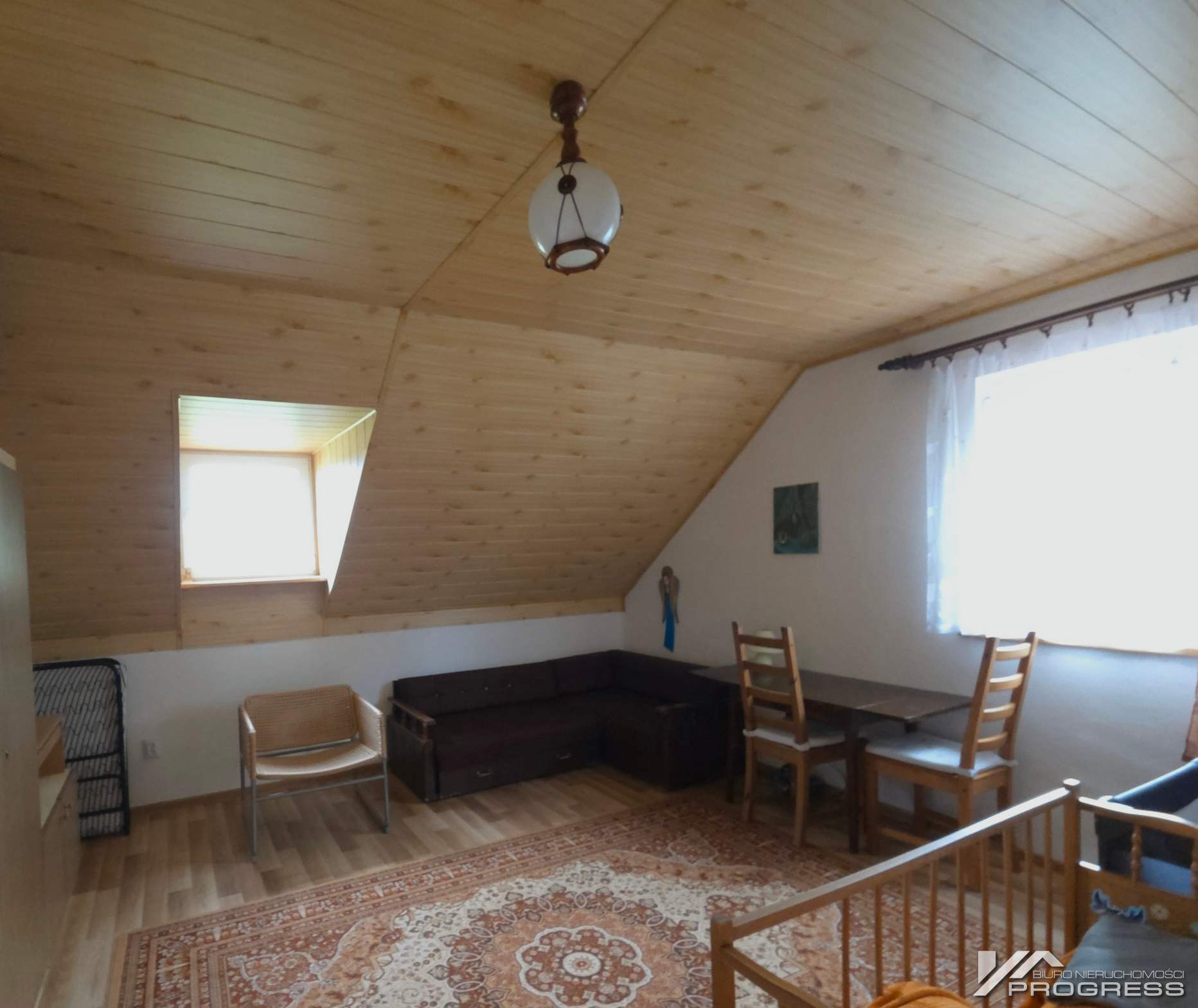 Komfortowy dom z poddaszem i ogrodem – Odrzykoń k. Krosna