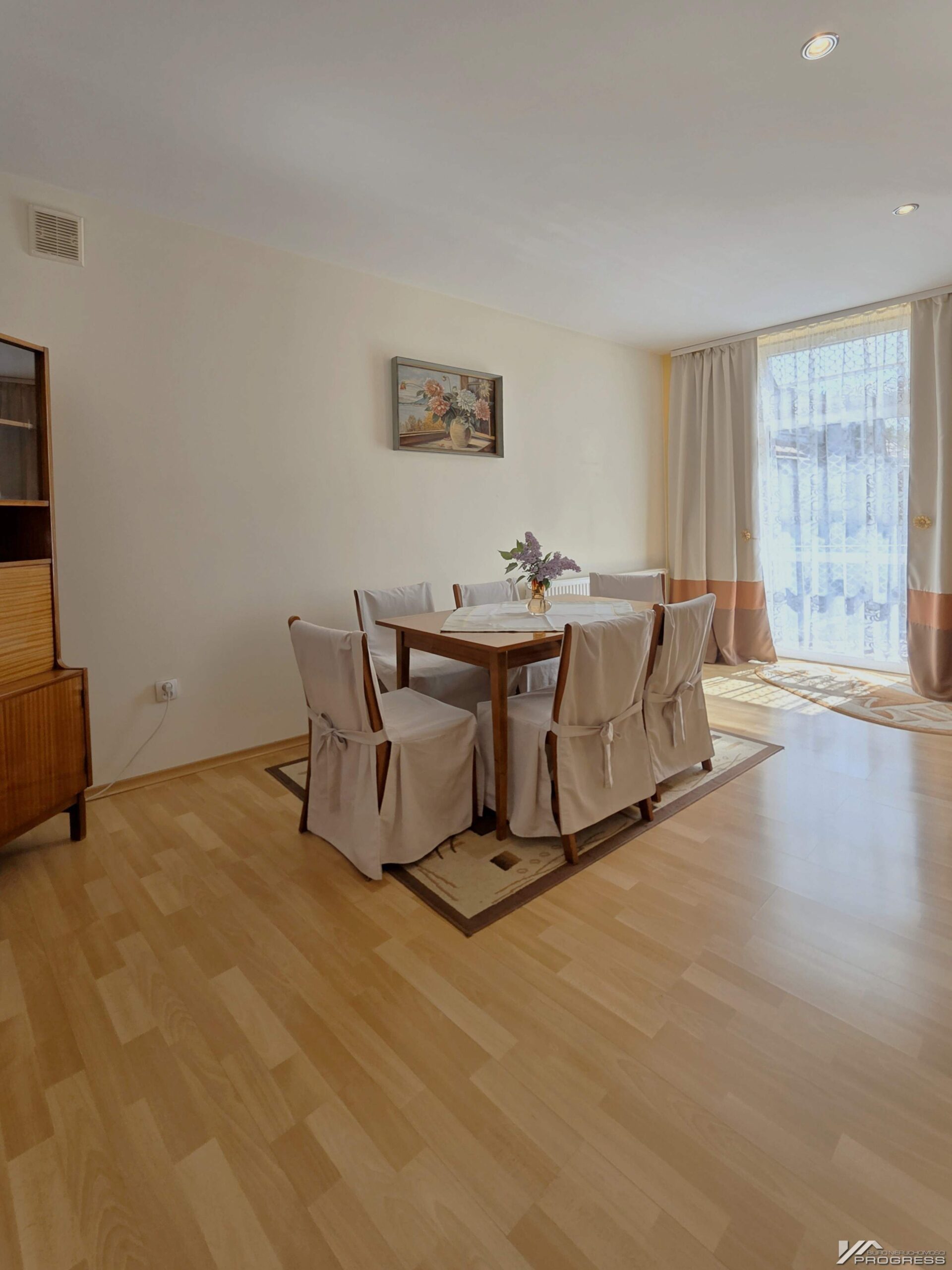 Mieszkanie na sprzedaż 68m2 – KORCZYNA /centrum/.