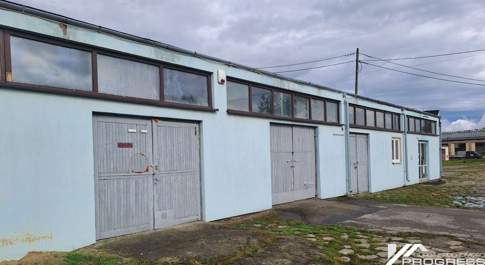 Budynek magazynowo usługowo handlowy 325m2 – KROSNO