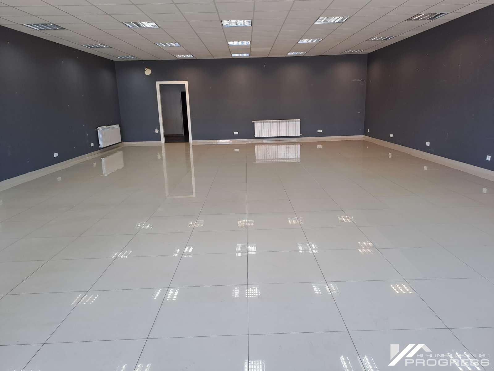 Lokal handlowo – magazynowy pow. 269m2 – KROSNO/ centrum/.