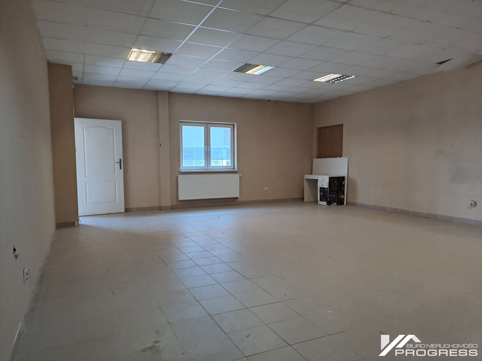 Lokal użytkowy 150m2 do wynajęcia – KROSNO/centrum/.