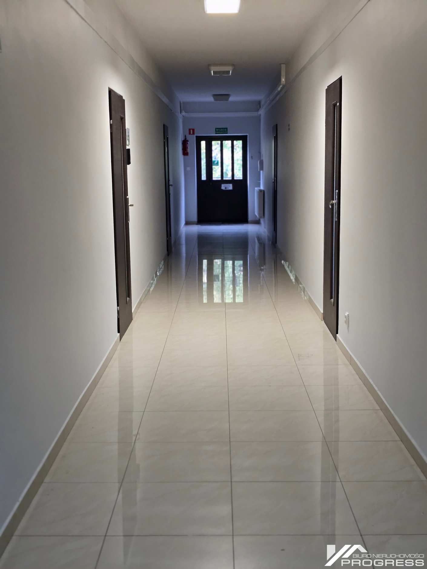 Do wynajęcia lokale w budynku biurowo – usługowym 400m2/ KROSNO/centrum/