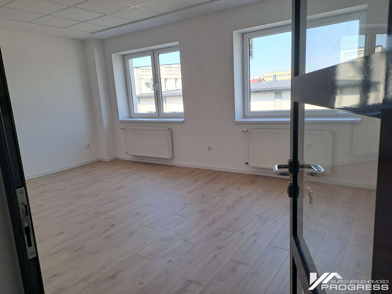 Do wynajęcia lokale biurowe w wysokim standardzie  –  KROSNO /centrum/.