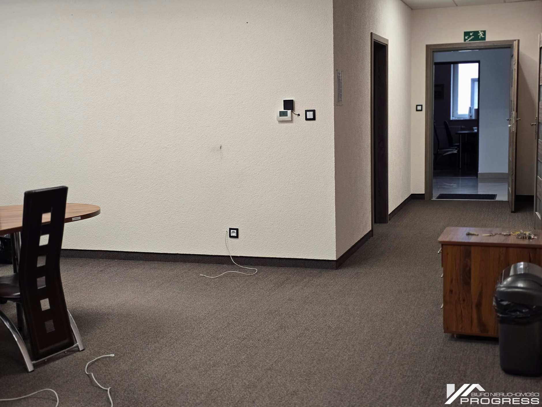 Do wynajęcia lokale w budynku biurowo – usługowym 400m2/ KROSNO/centrum/