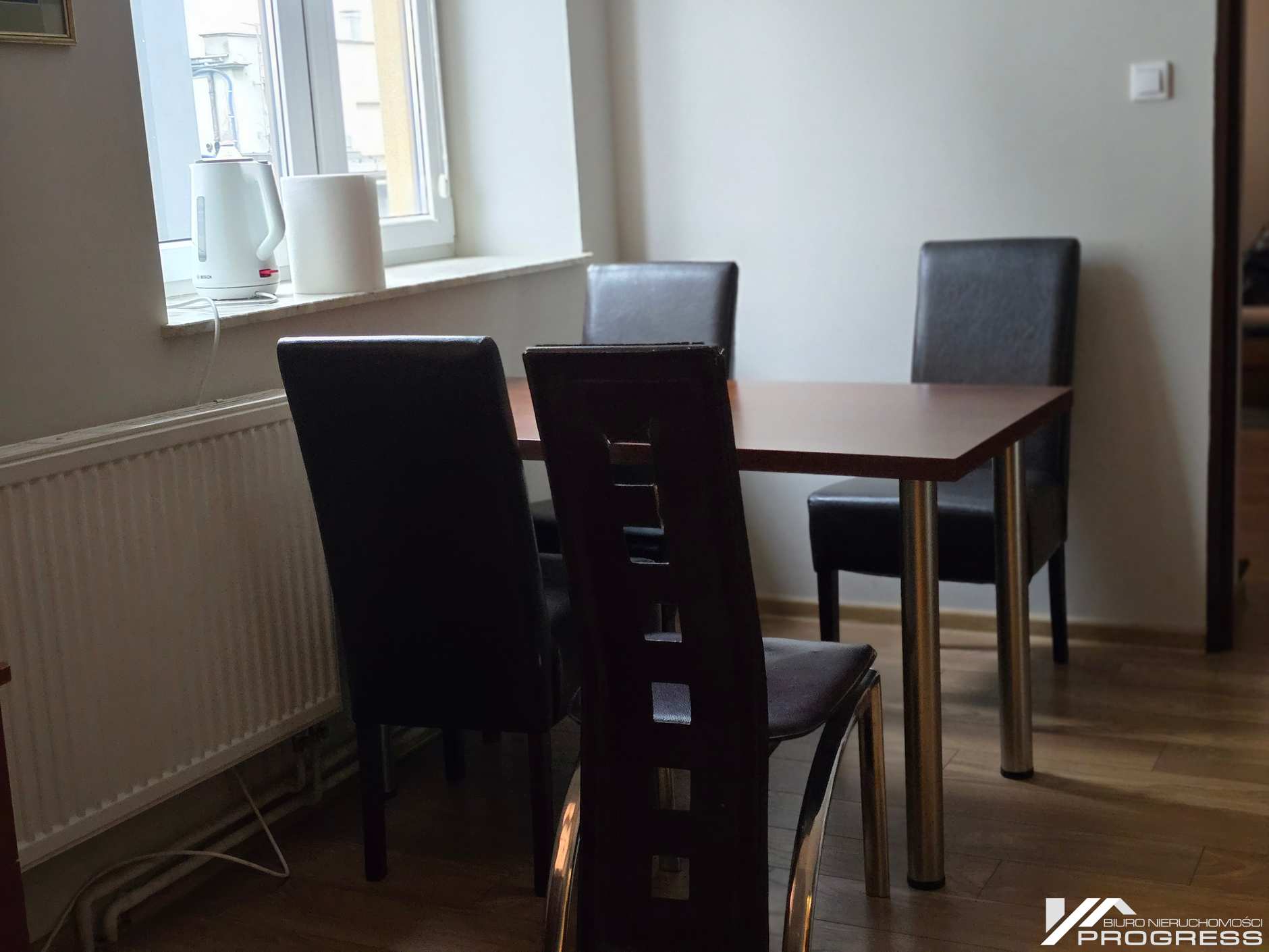 Do wynajęcia lokale w budynku biurowo – usługowym 400m2/ KROSNO/centrum/