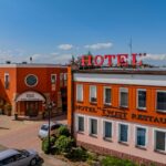 Hotel z restauracją, sale bankietowe – KROSNO /centrum/.