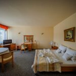 Hotel z restauracją, sale bankietowe – KROSNO /centrum/.