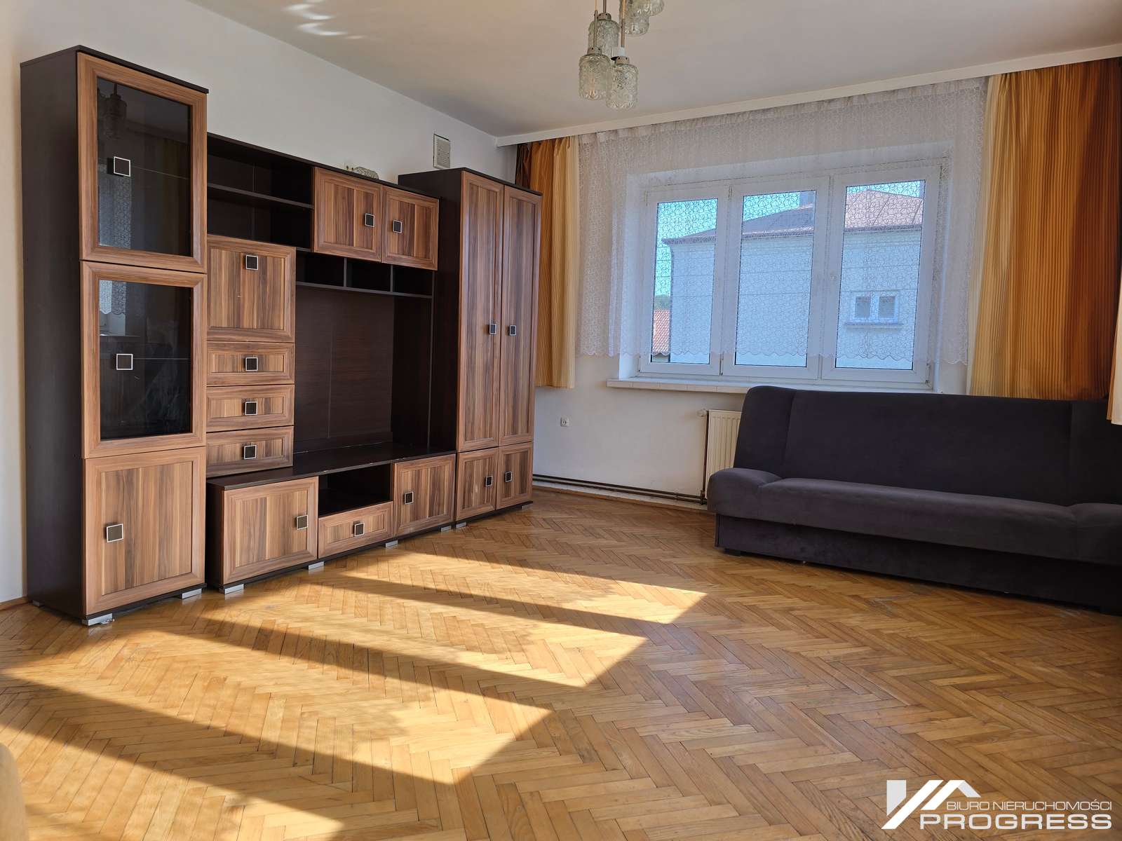 Mieszkanie 76m2, działka 4,79a – KROSNO /centrum/.
