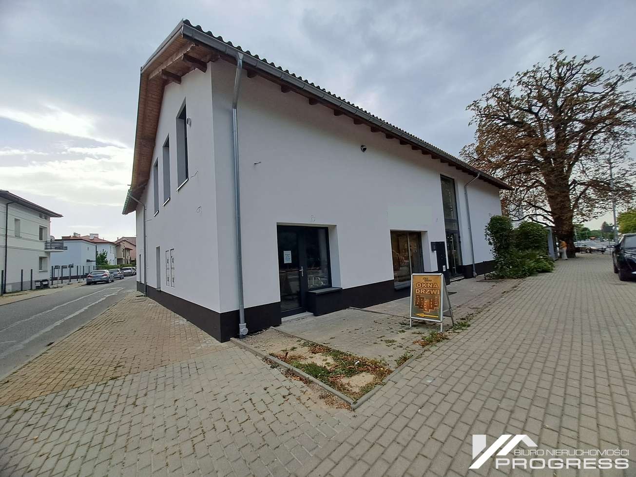 Lokal handlowo – usługowy 45m2 w atrakcyjnej lokalizacji – KROSNO /centrum/