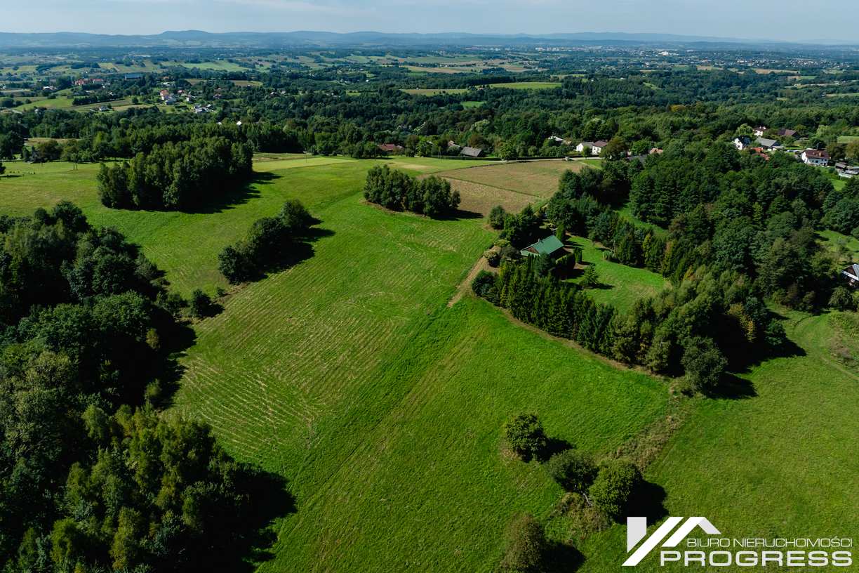 Widokowa działka budowlana z WZ 54a – KOMBORNIA /Korczyna/.