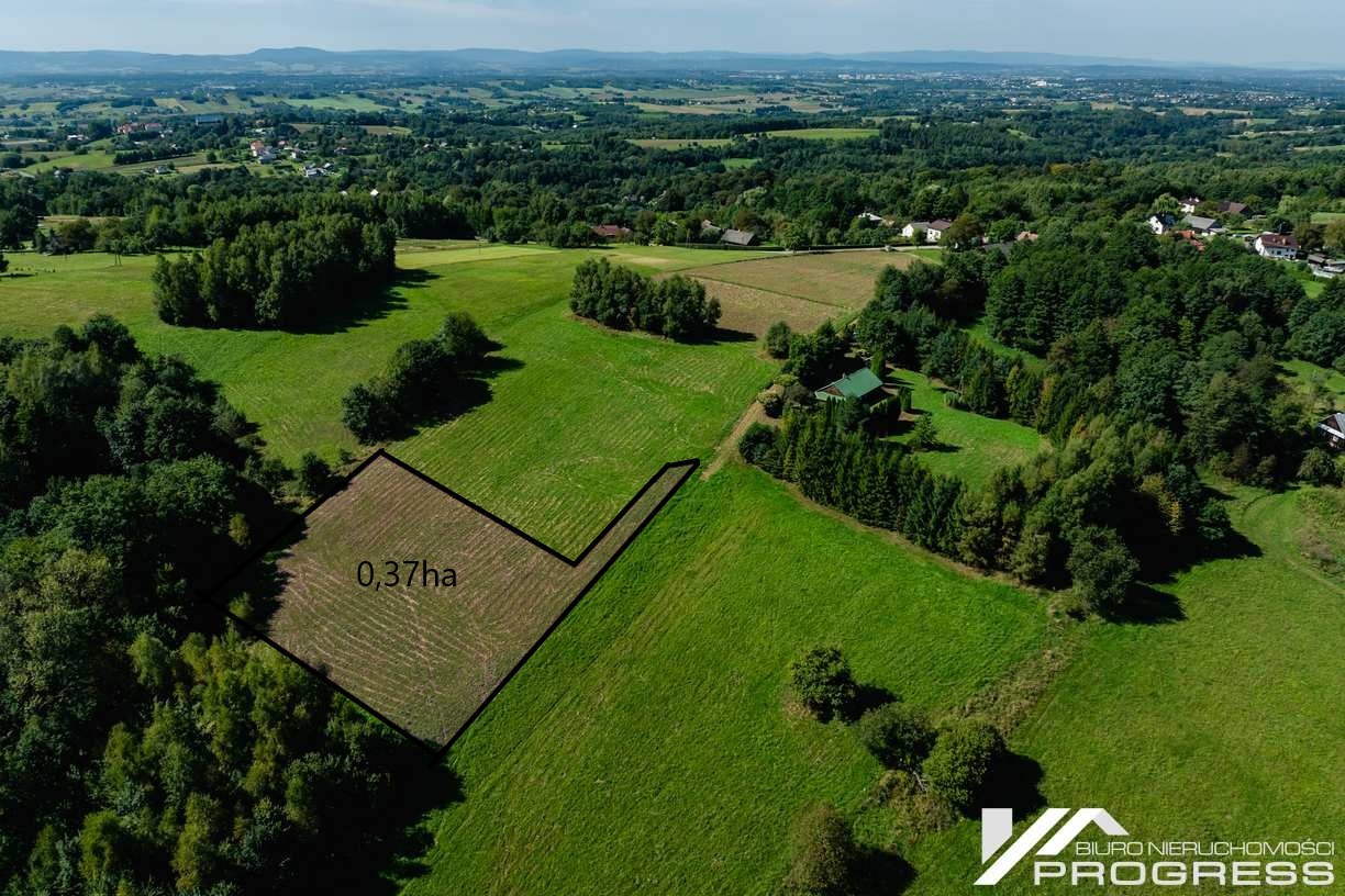 Widokowa działka budowlana z WZ 37a – KOMBORNIA /Korczyna/.