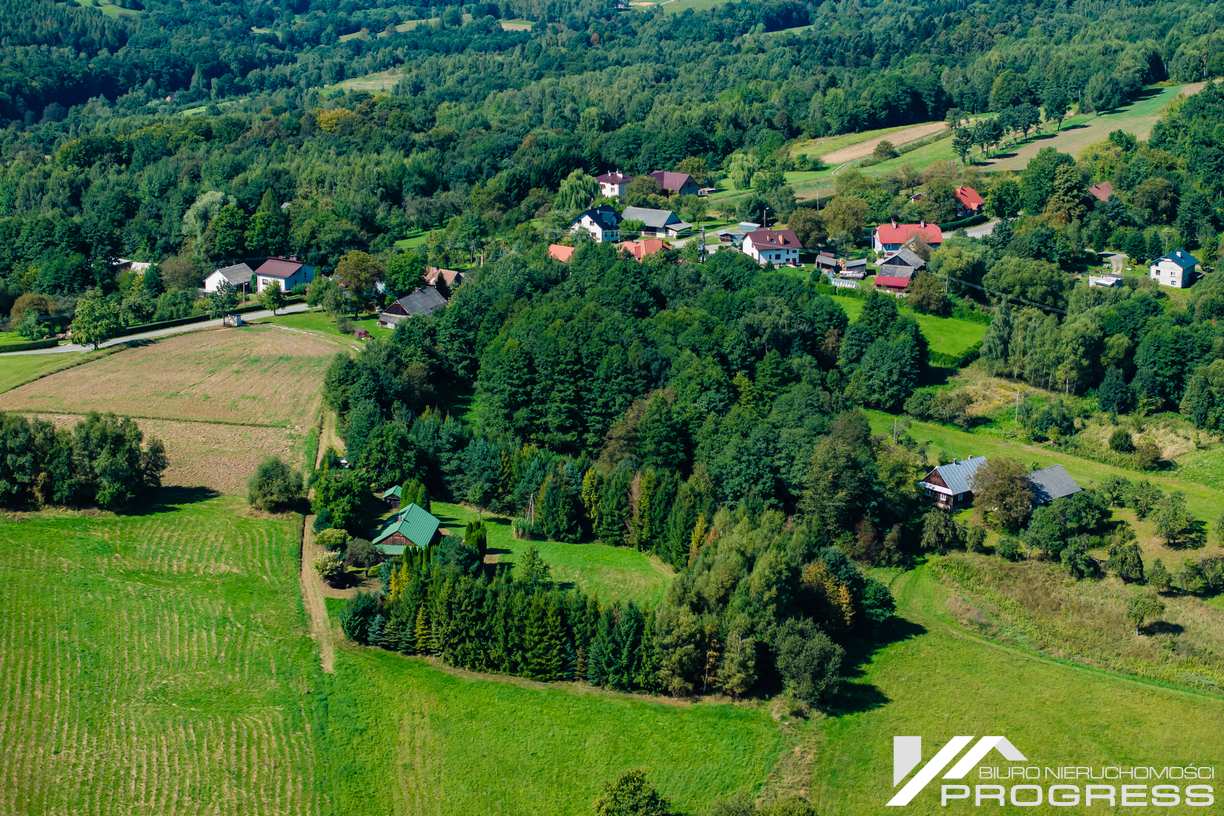 Widokowa działka budowlana z WZ 37a – KOMBORNIA /Korczyna/.