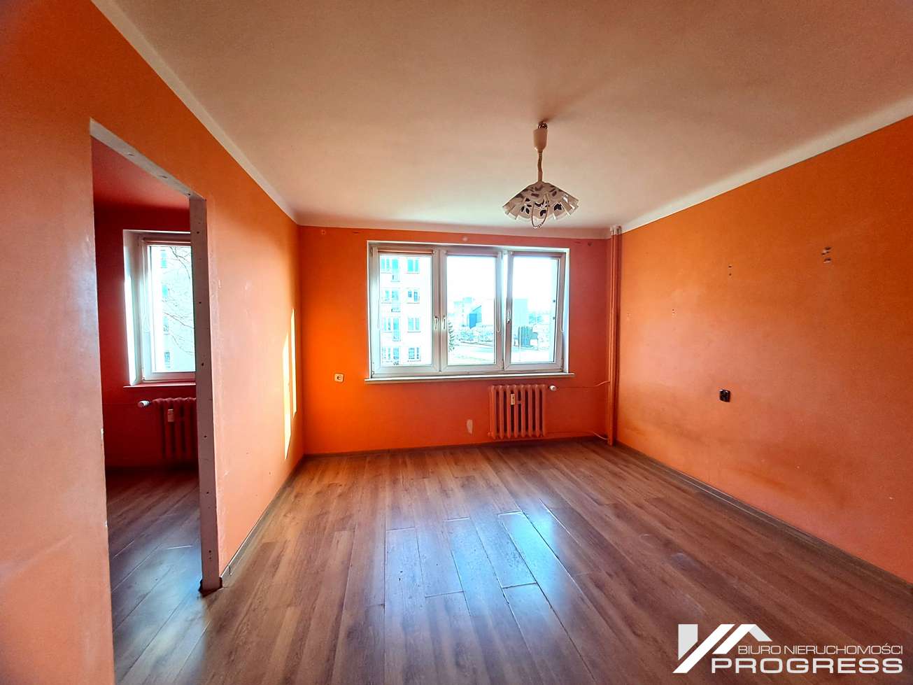 Mieszkanie dwupokojowe na I piętrze 33m2 – Krosno /centrum/.