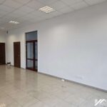 Budynek handlowo – biurowy 255m2, hala produkcyjno – magazynowa 476m2 do wynajęcia – KROSNO /ul. Składowa/
