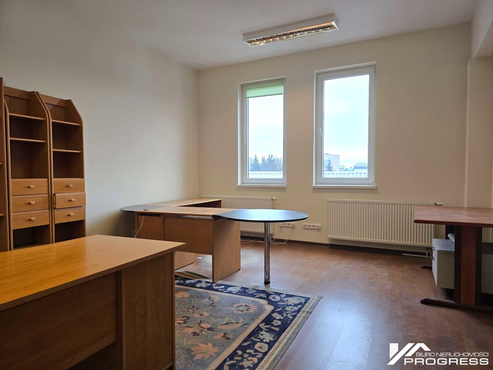 Budynek handlowo – biurowy 255m2, hala produkcyjno – magazynowa 476m2 do wynajęcia – KROSNO /ul. Składowa/