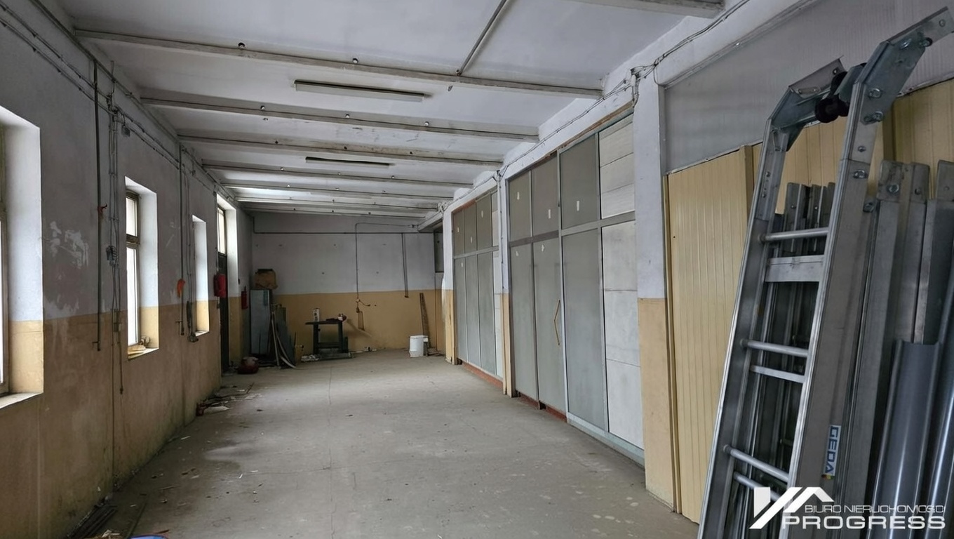 Budynek handlowo – biurowy 255m2, hala produkcyjno – magazynowa 476m2 do wynajęcia – KROSNO /ul. Składowa/