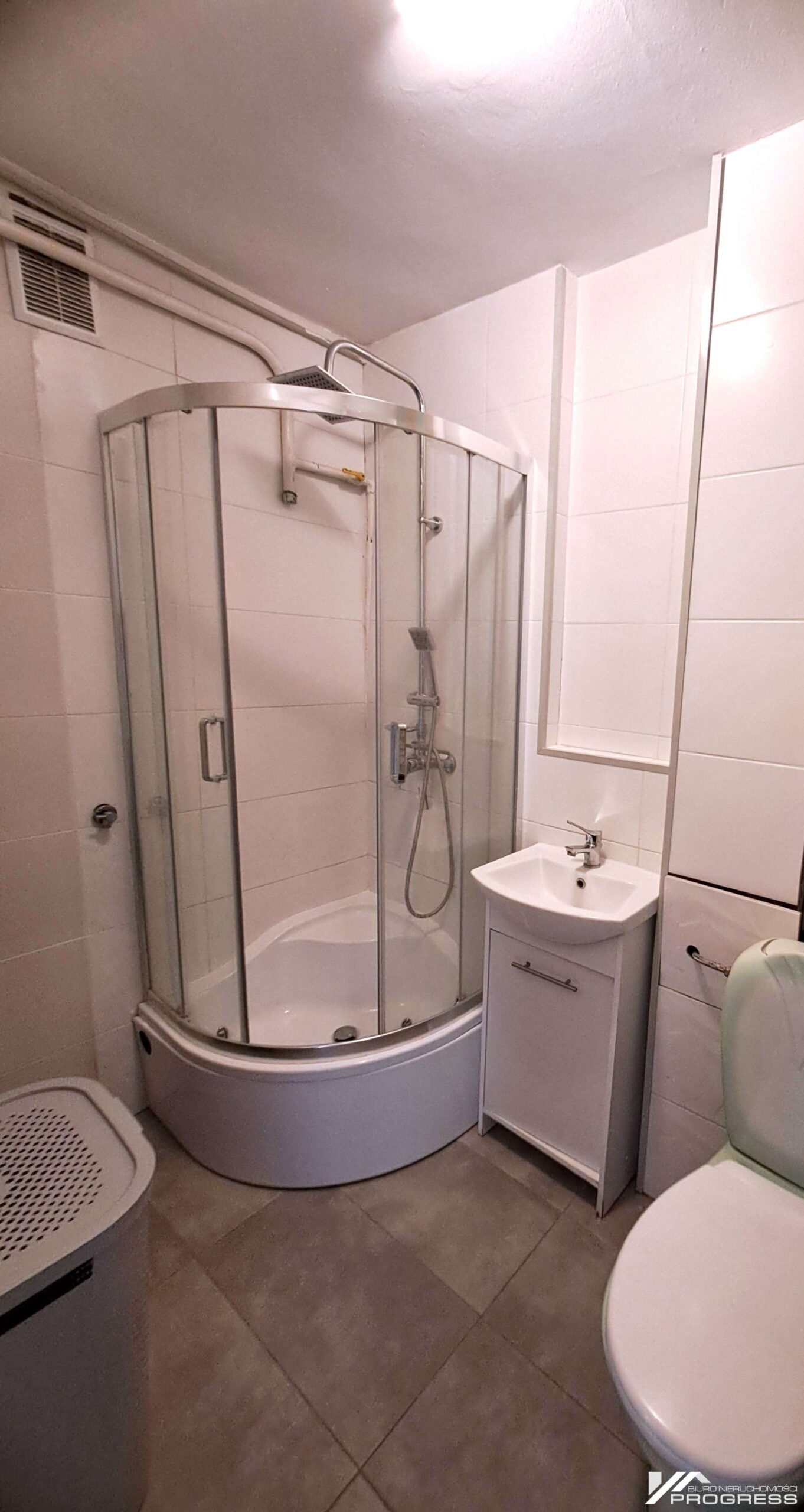 Mieszkanie 3-pokojowe 49m2 do wynajęcia – KROSNO /os. Markiewicza/.