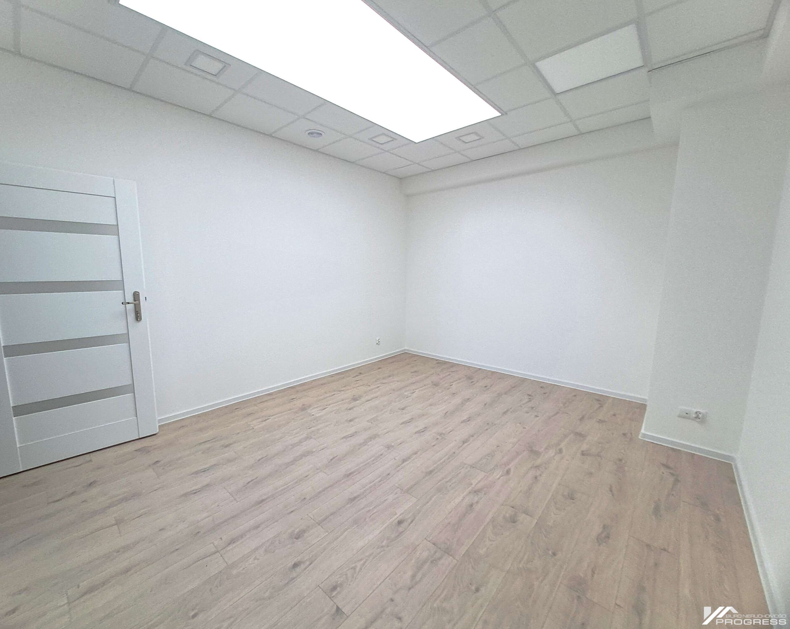 Nowoczesny lokal biurowy 23m2 do wynajęcia – KROSNO /centrum/.
