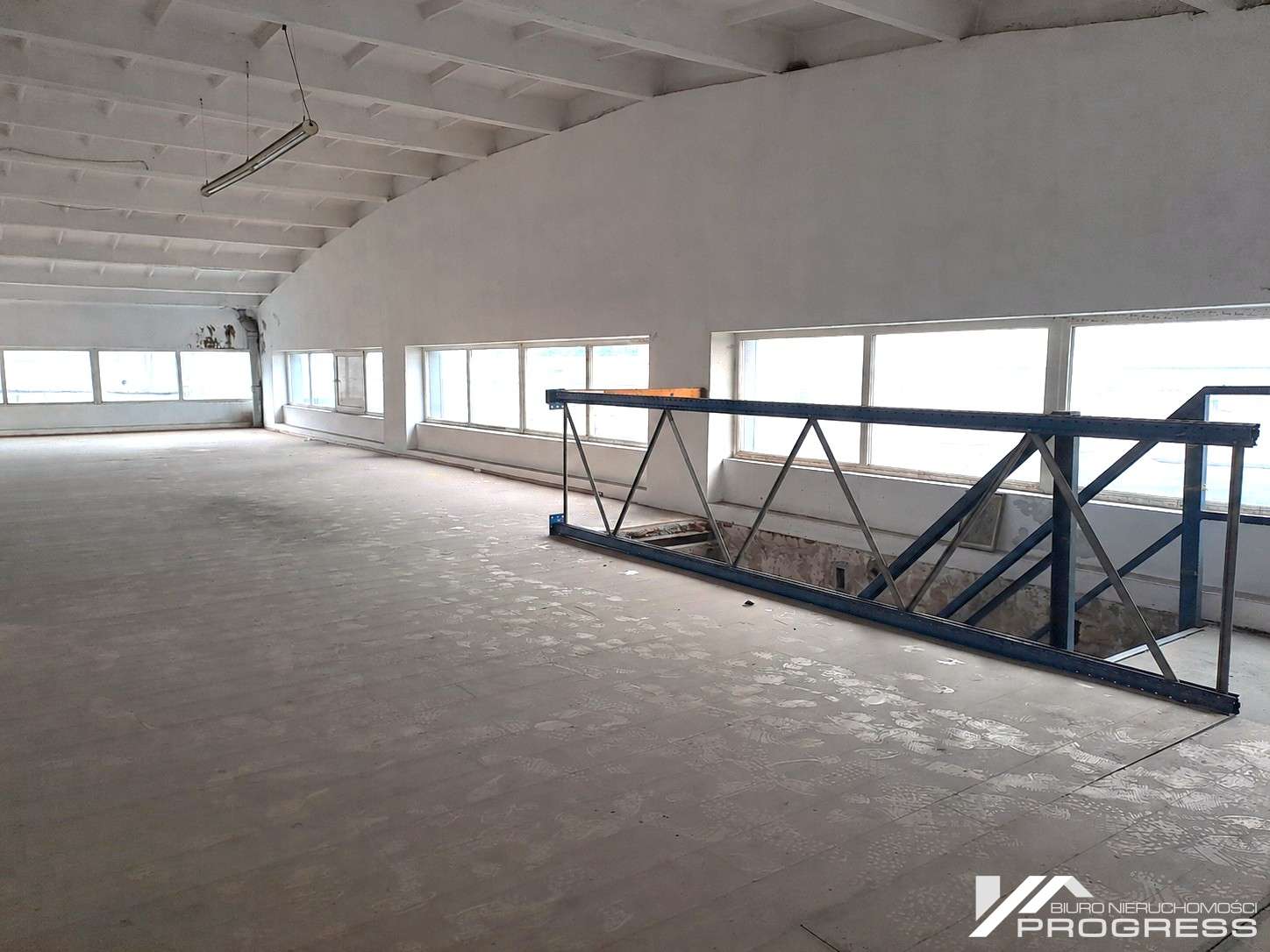 Hala produkcyjno – magazynowa 804m2 – KROSNO /ul. Pużaka/.