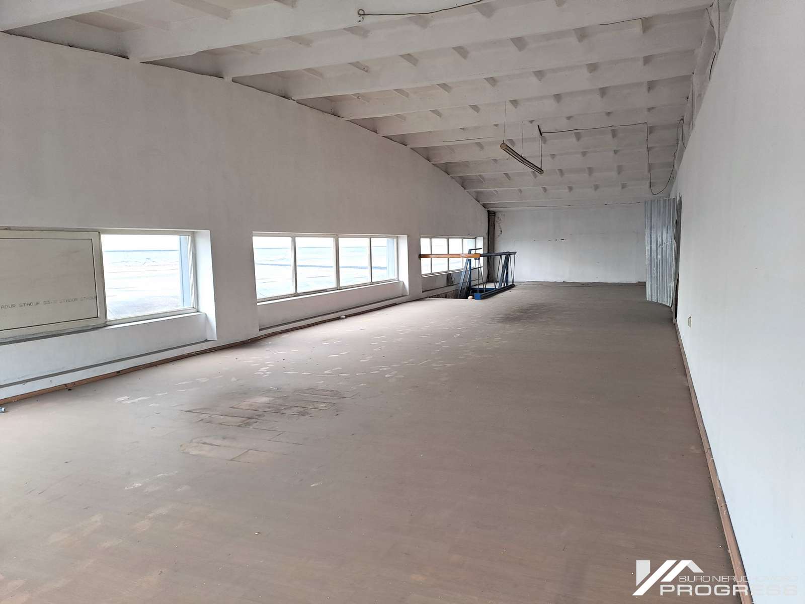Hala produkcyjno – magazynowa 804m2 – KROSNO /ul. Pużaka/.