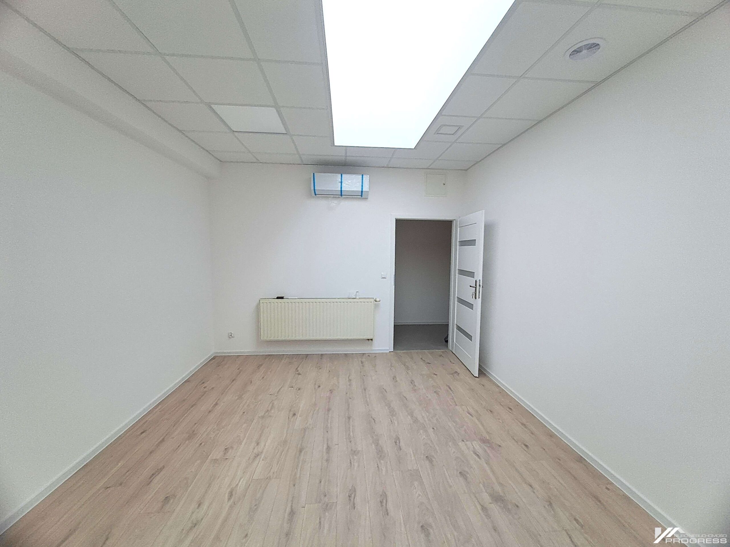 Nowoczesny lokal biurowy 23m2 do wynajęcia – KROSNO /centrum/.