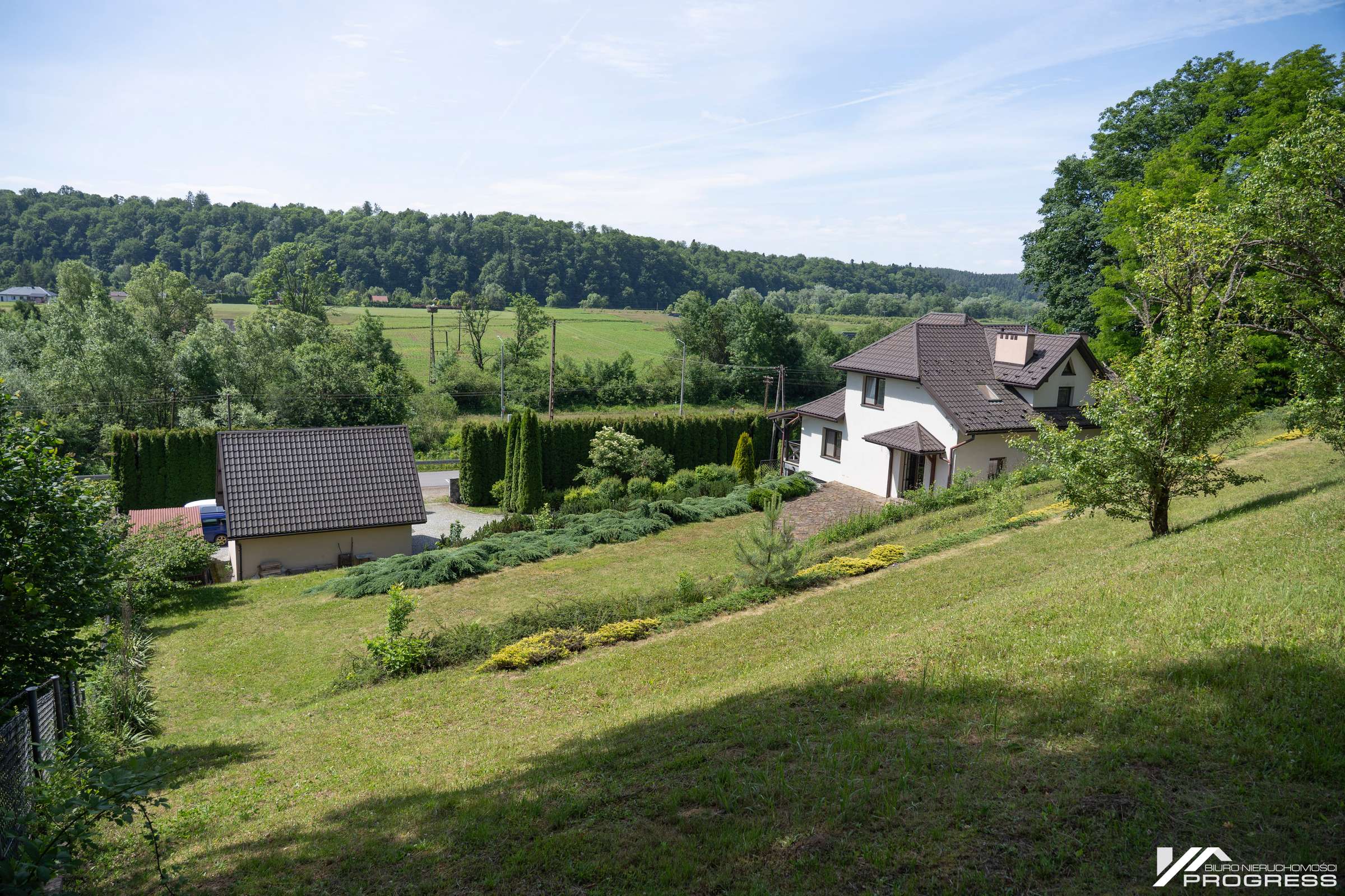 Komfortowy dom na widokowej działce, teren inwestycyjny 87a – Załuż /Bieszczady/.