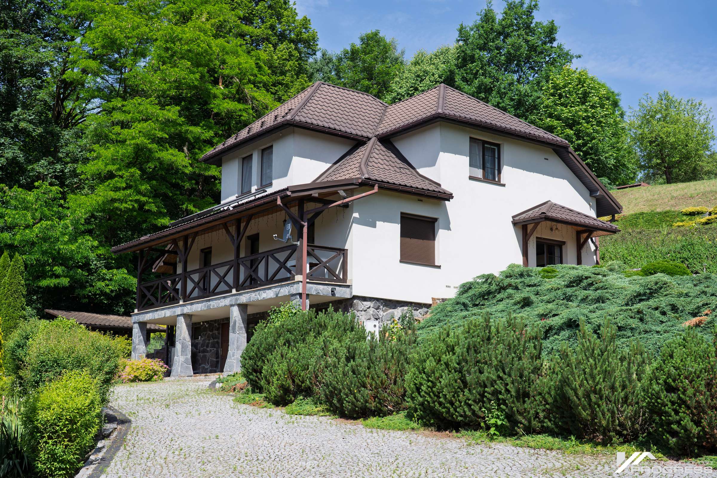 Komfortowy dom na widokowej działce, teren inwestycyjny 87a – Załuż /Bieszczady/.
