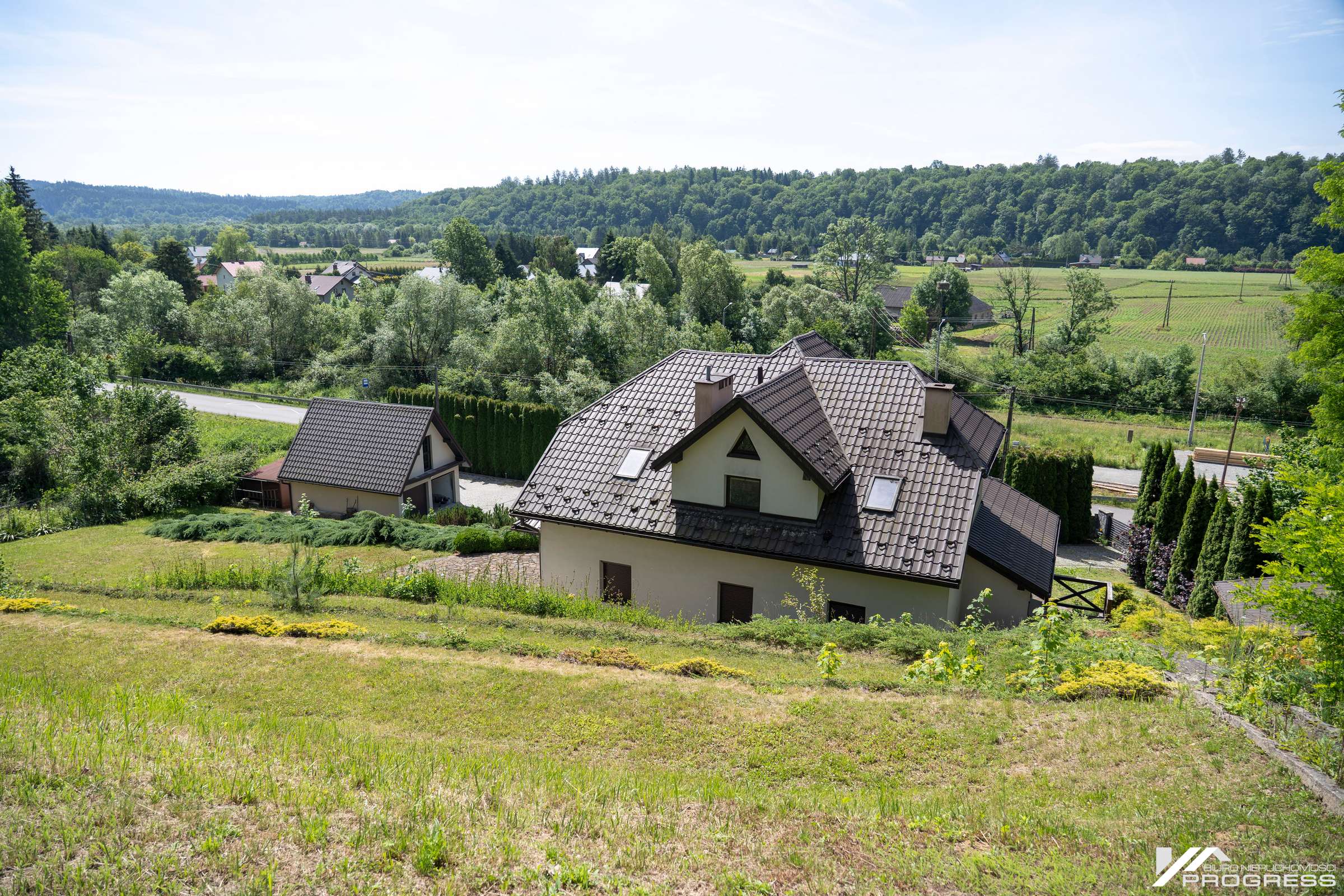 Komfortowy dom na widokowej działce, teren inwestycyjny 87a – Załuż /Bieszczady/.