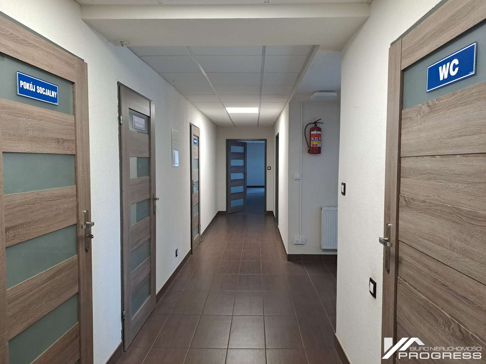 Do wynajęcia lokal handlowo – usługowy 200m2 – KROSNO /ul. Tysiąclecia/.